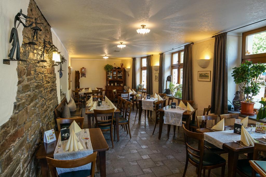 Moselland Hotel Im Enderttal Zum Onkel Willi 코헴 외부 사진