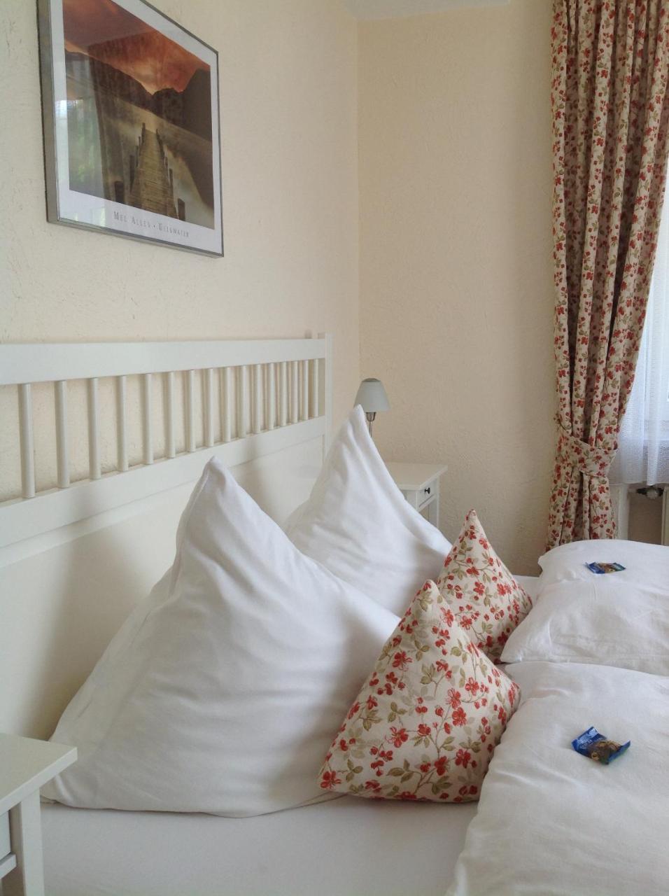 Moselland Hotel Im Enderttal Zum Onkel Willi 코헴 외부 사진
