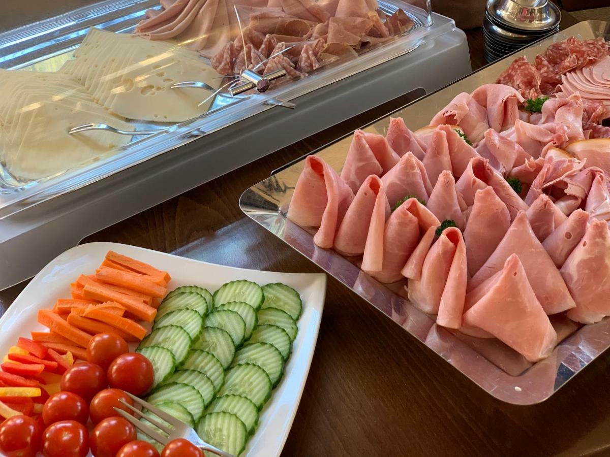 Moselland Hotel Im Enderttal Zum Onkel Willi 코헴 외부 사진