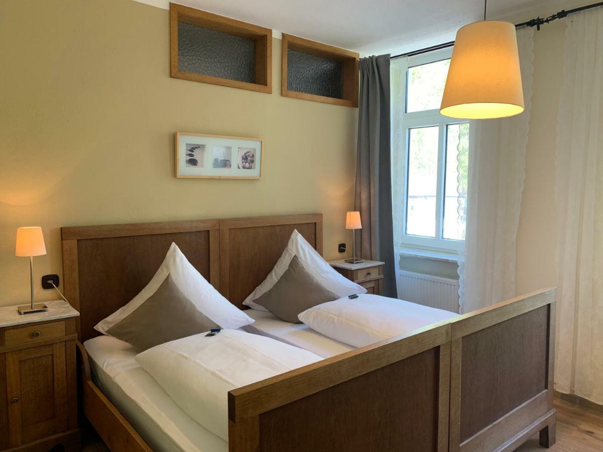 Moselland Hotel Im Enderttal Zum Onkel Willi 코헴 외부 사진